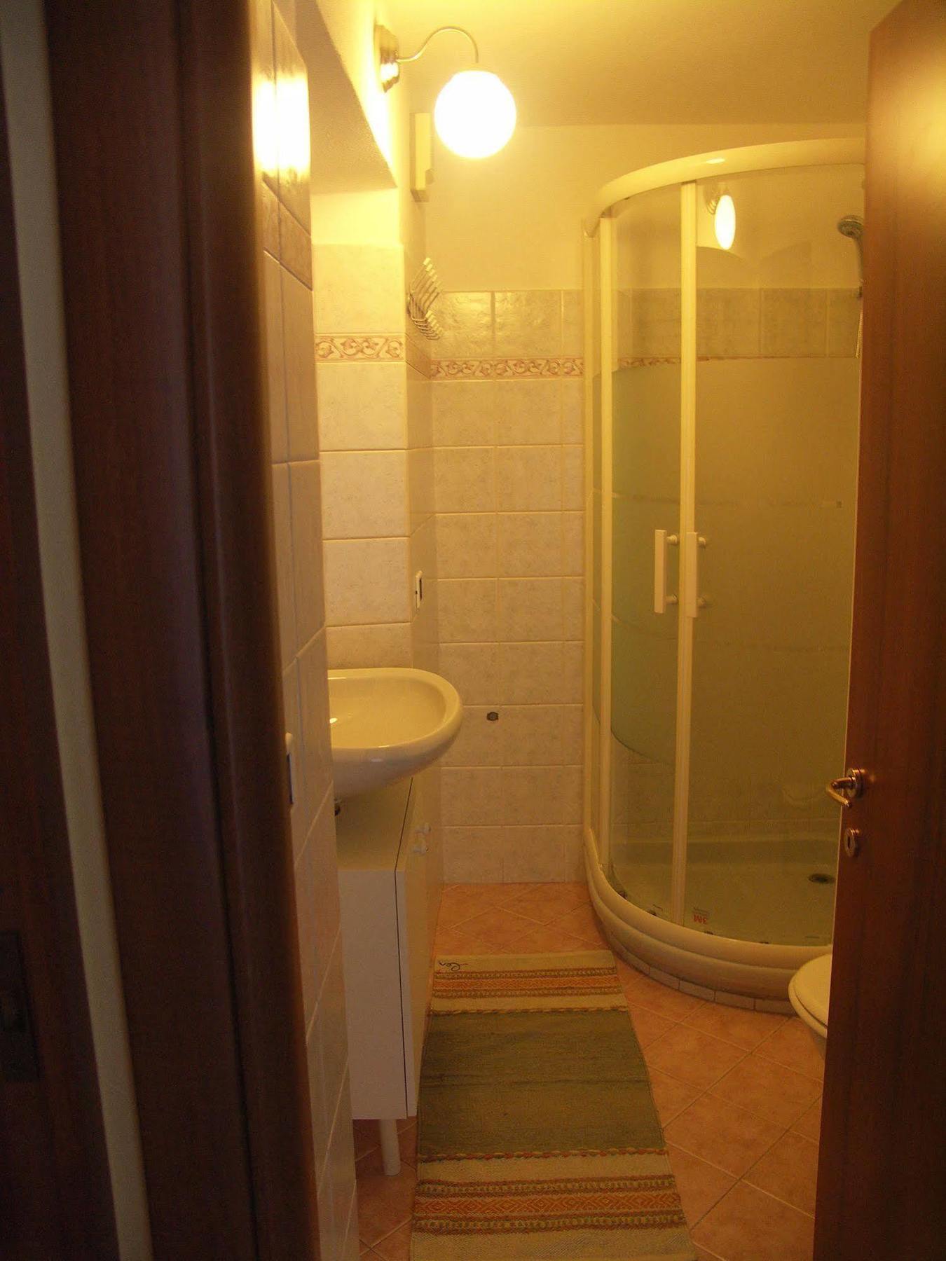 La Casa Del Borgo Bed & Breakfast Brissago-Valtravaglia Luaran gambar